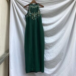 Elegant Green Maxi Dress